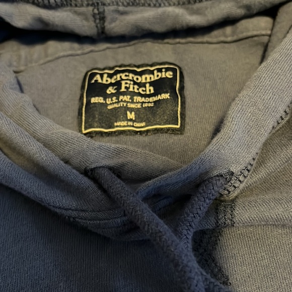 Abercrombie & Fitch sweatshirt Size M - Picture 2 of 2
